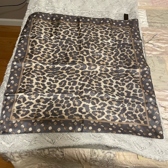 COACH 100% silk scarf - Picture 3 of 4